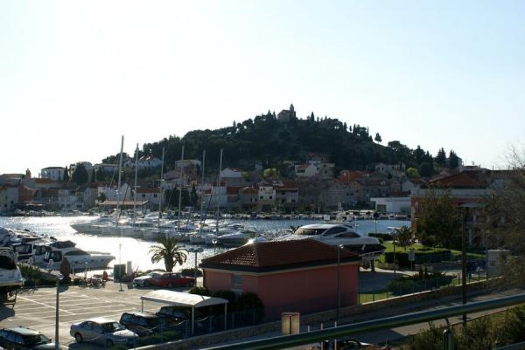 Image 3838792 - 3