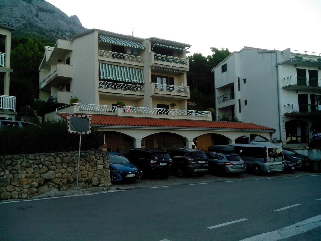 Image 3810873 - 6