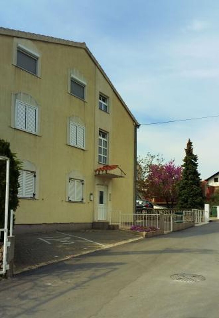 Image 3813909 - 1