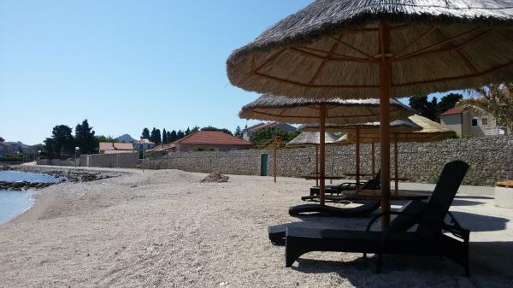 Image 3813721 - 1
