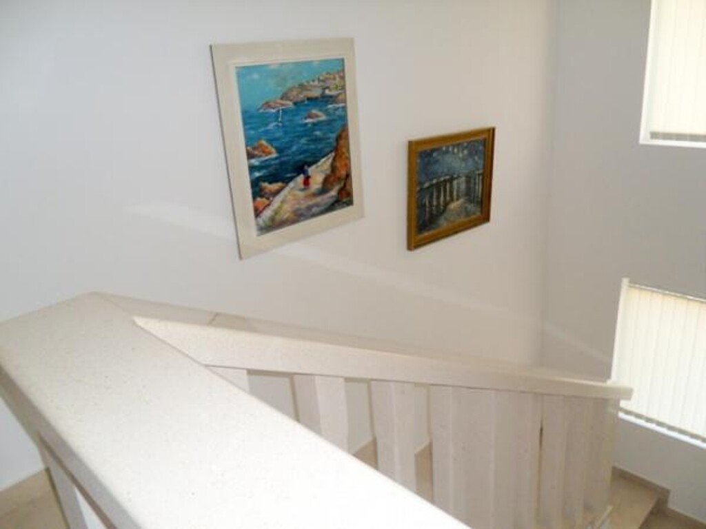 Image 3839022 - 9