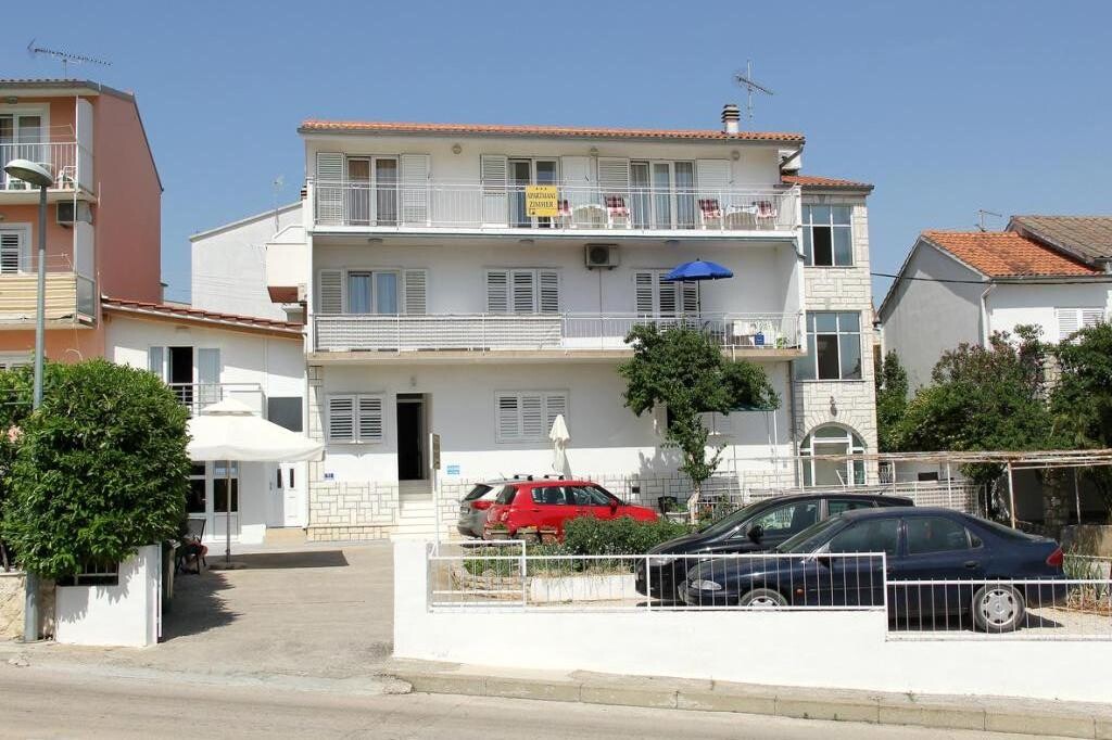 Image 1