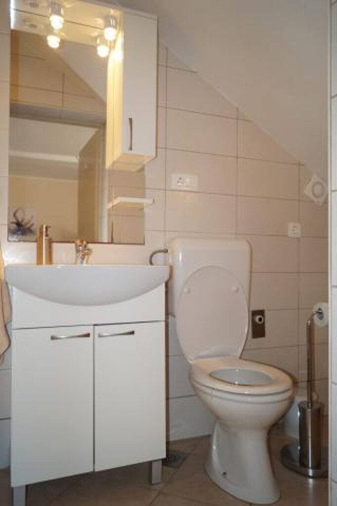 Image 3814938 - 6