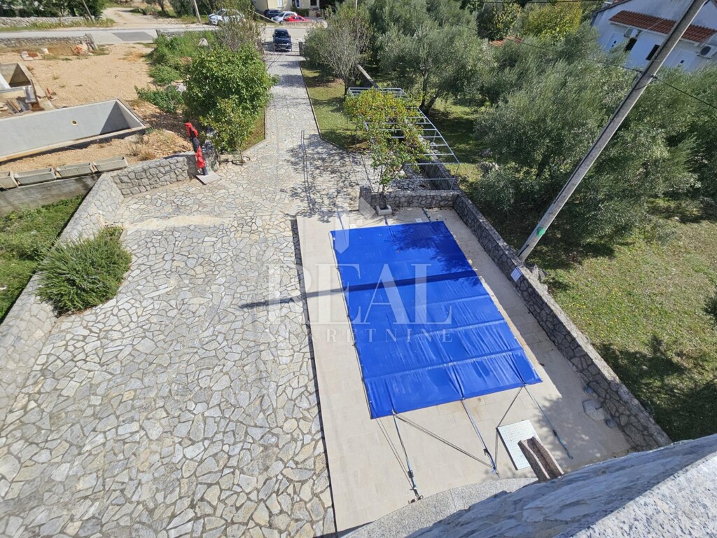 Image 10
