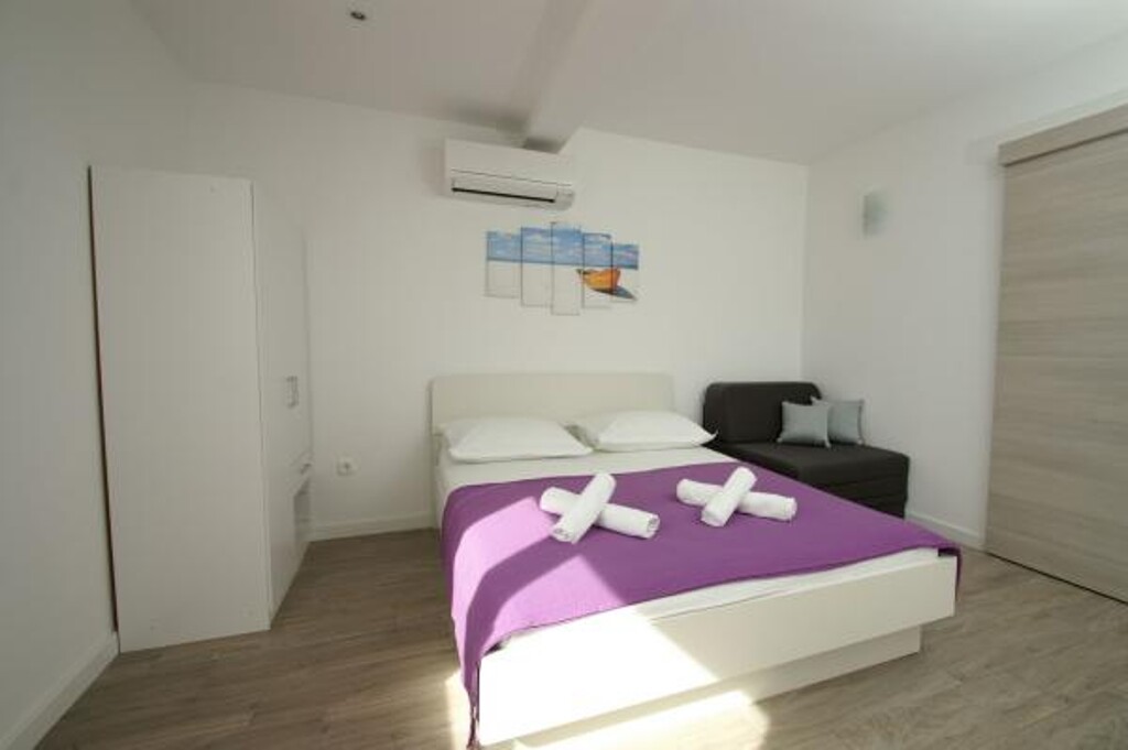 Image 3813601 - 13