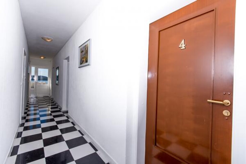 Image 3814791 - 6