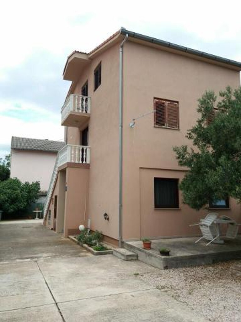 Image 3838708 - 5