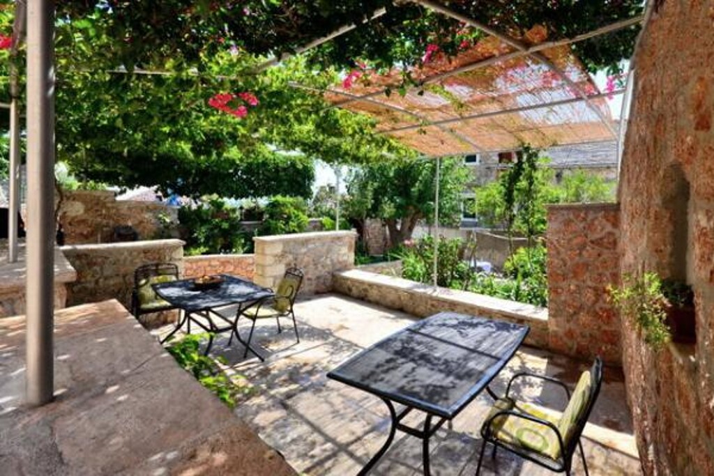 Image 3838538 - 10