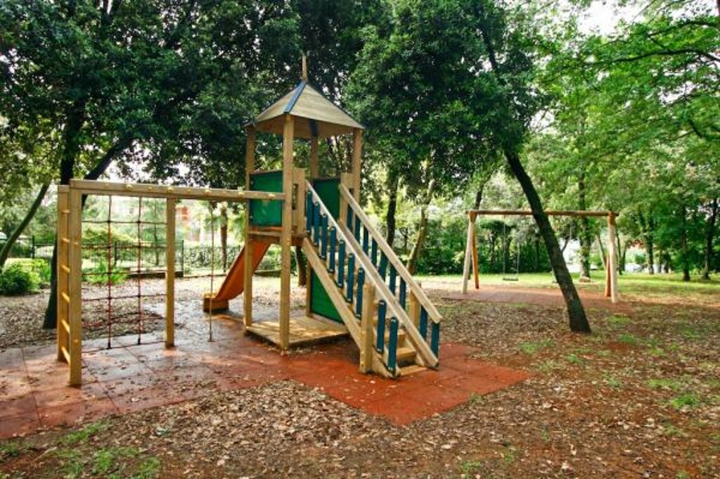 Image 3810635 - 6