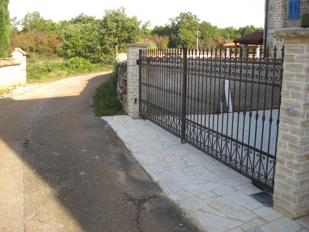 Image 4