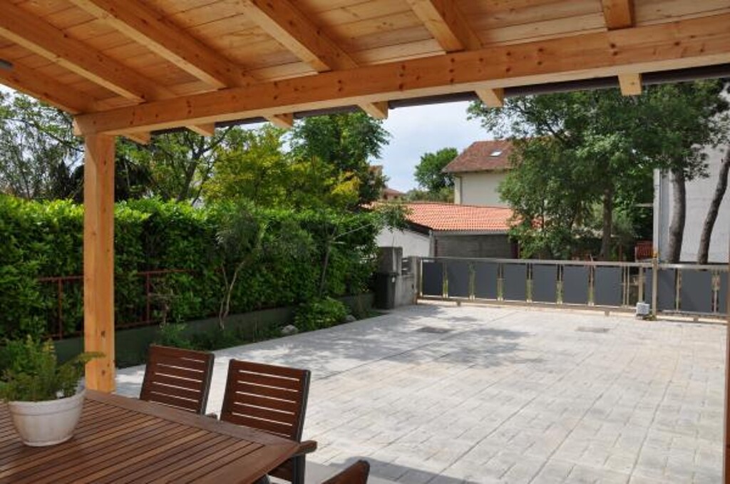 Image 3811315 - 9