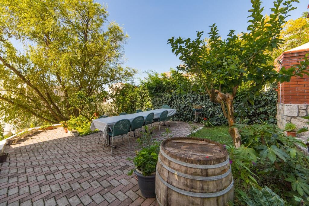 Image 3812147 - 11