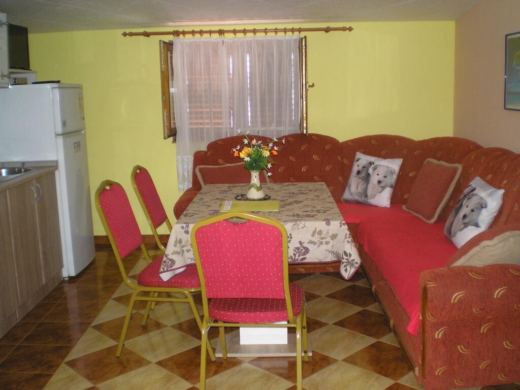 Image 3813434 - 32