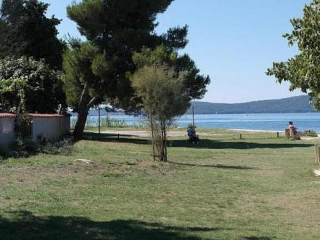 Image 3815207 - 6