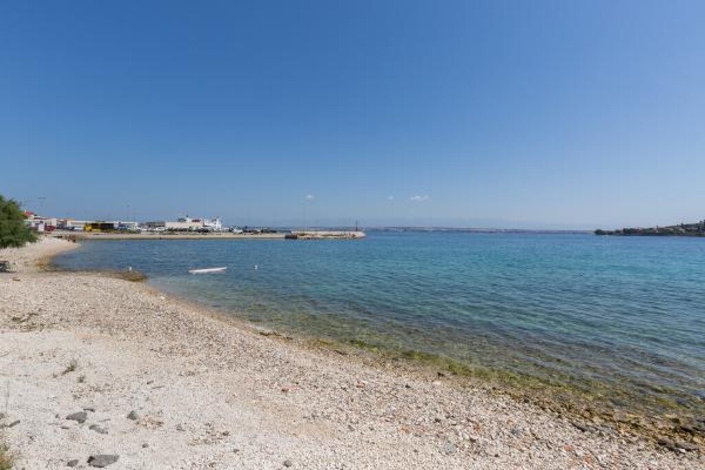 Image 3810710 - 6