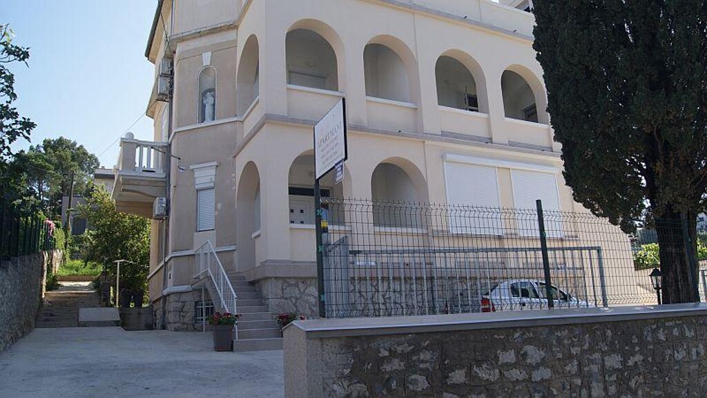 Image 3813007 - 1