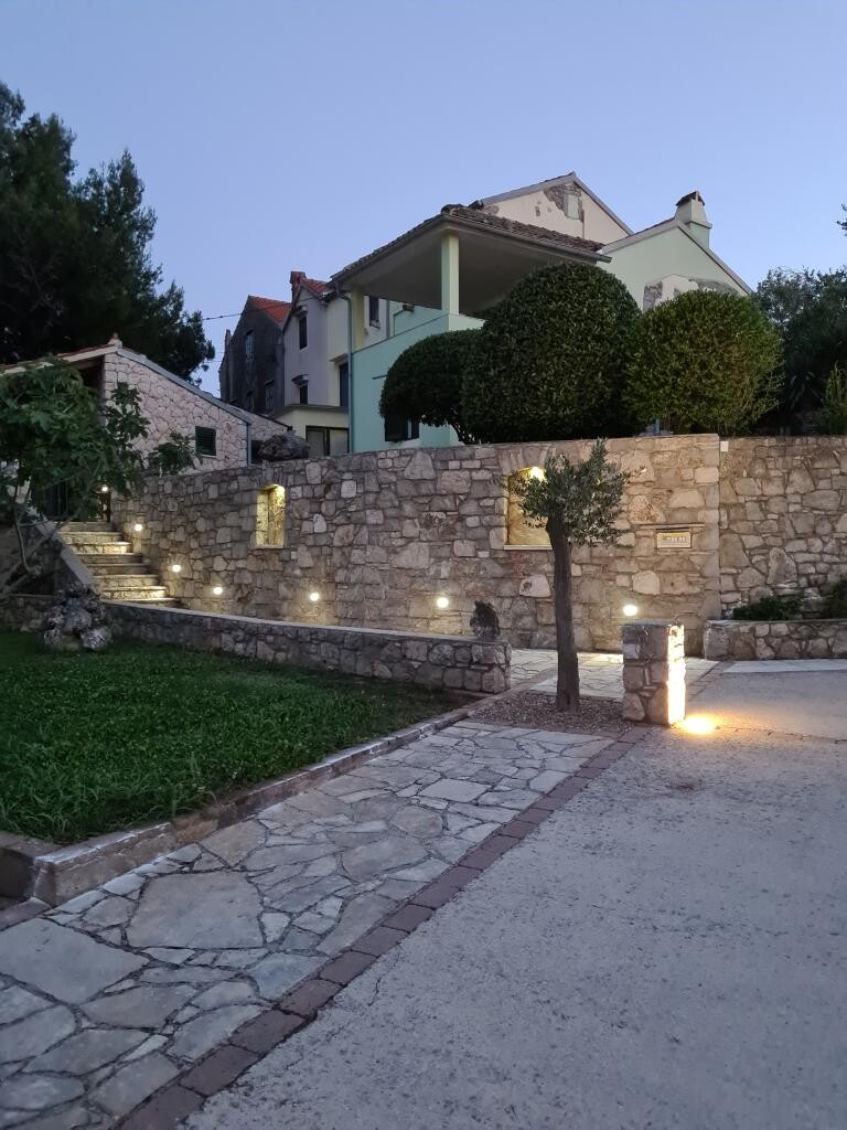 Image 11