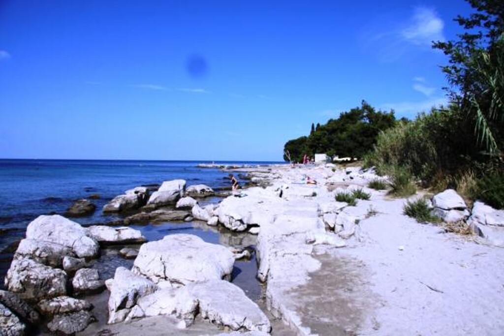Image 3811567 - 9