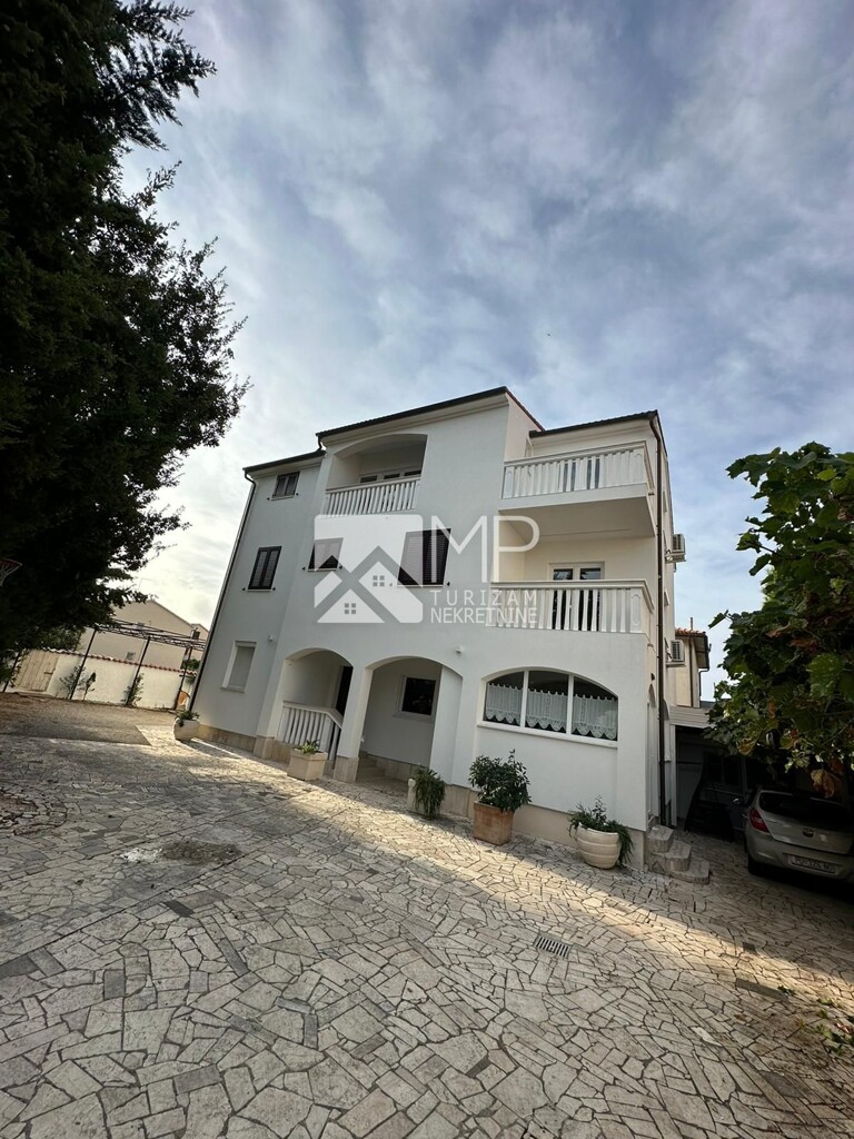 Image 6185864 - 4