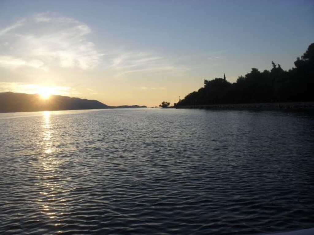 Image 3810661 - 7