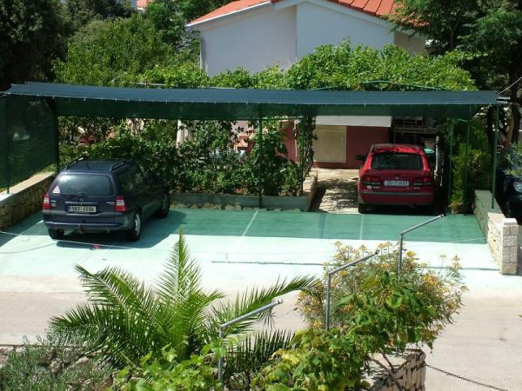 Image 3810555 - 4