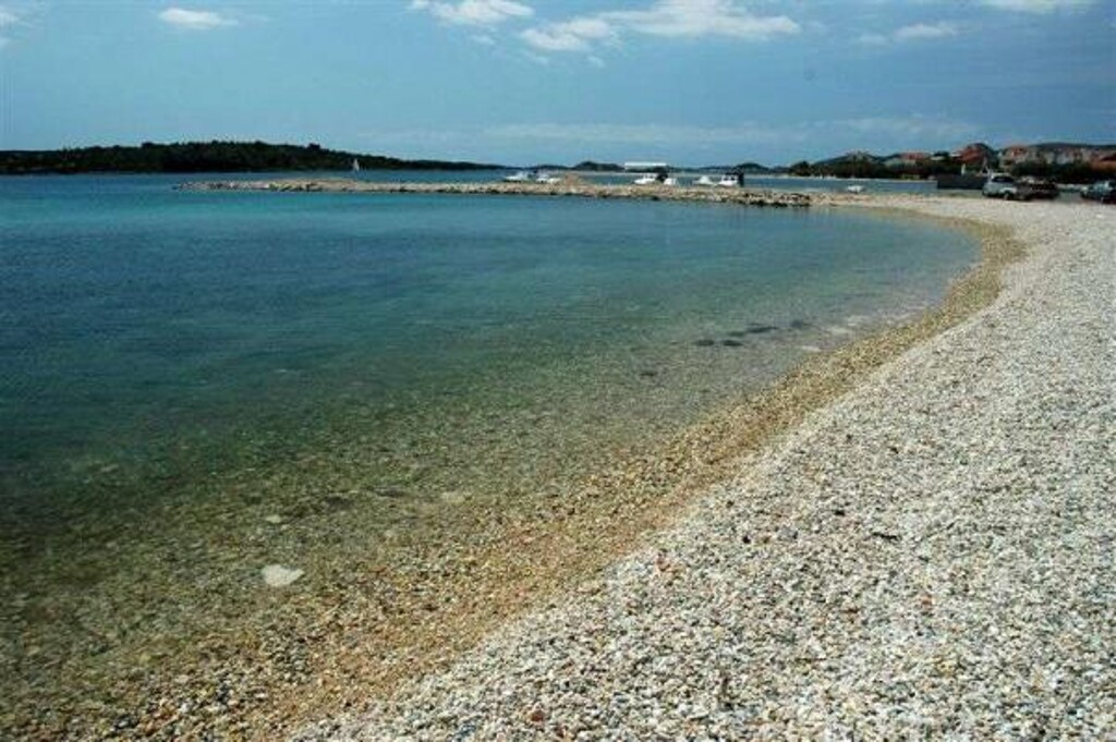 Image 3811254 - 5
