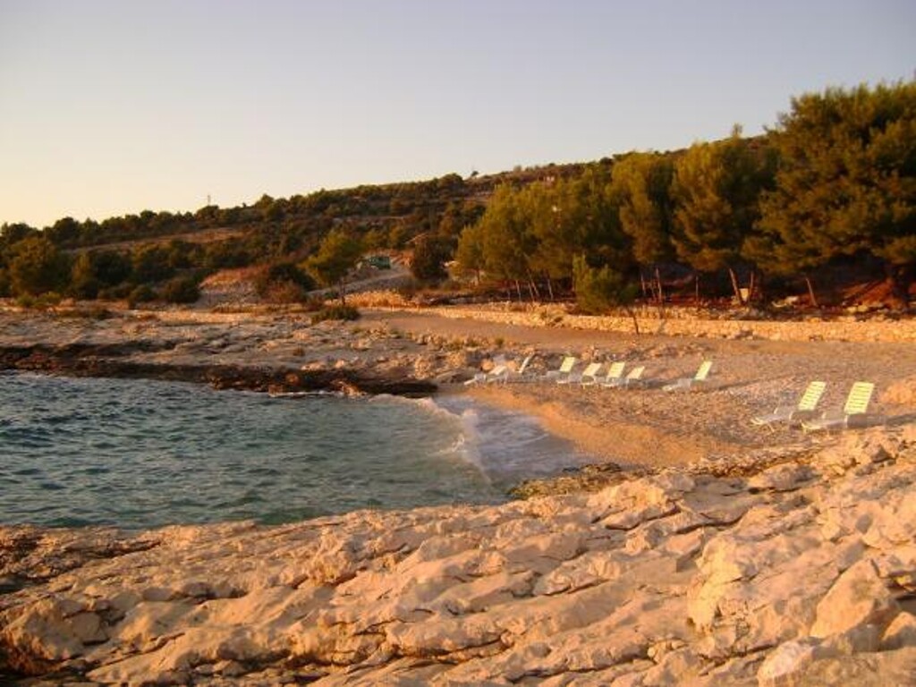 Image 3812221 - 6