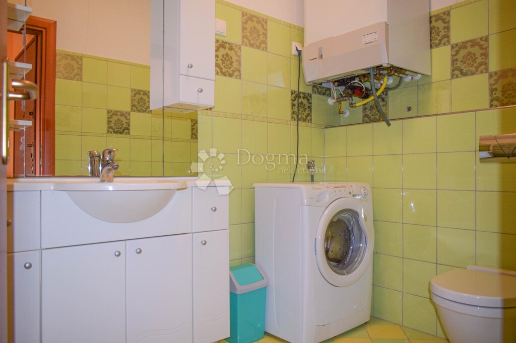 Image 6336943 - 7