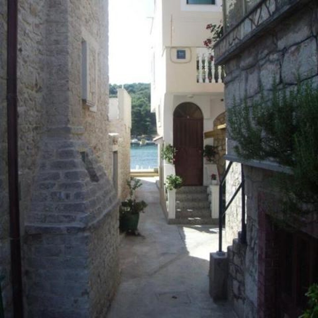 Image 3811915 - 14