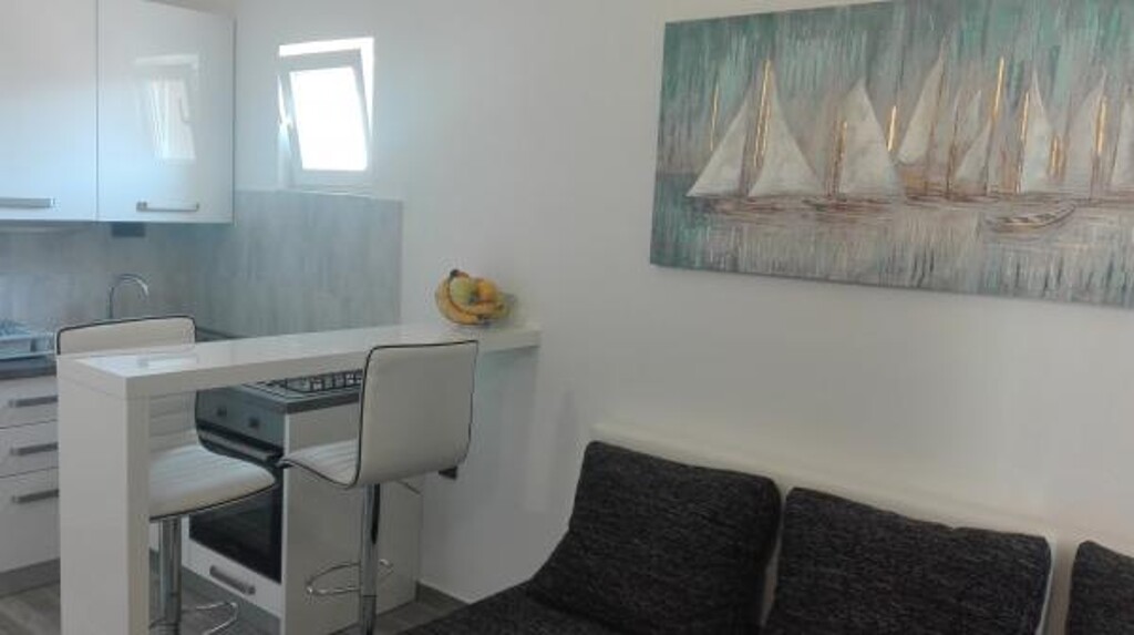 Image 3814824 - 4