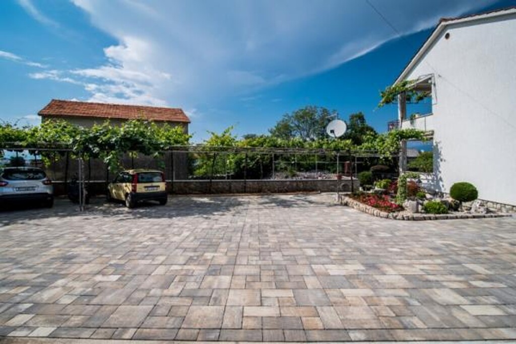 Image 3811163 - 5