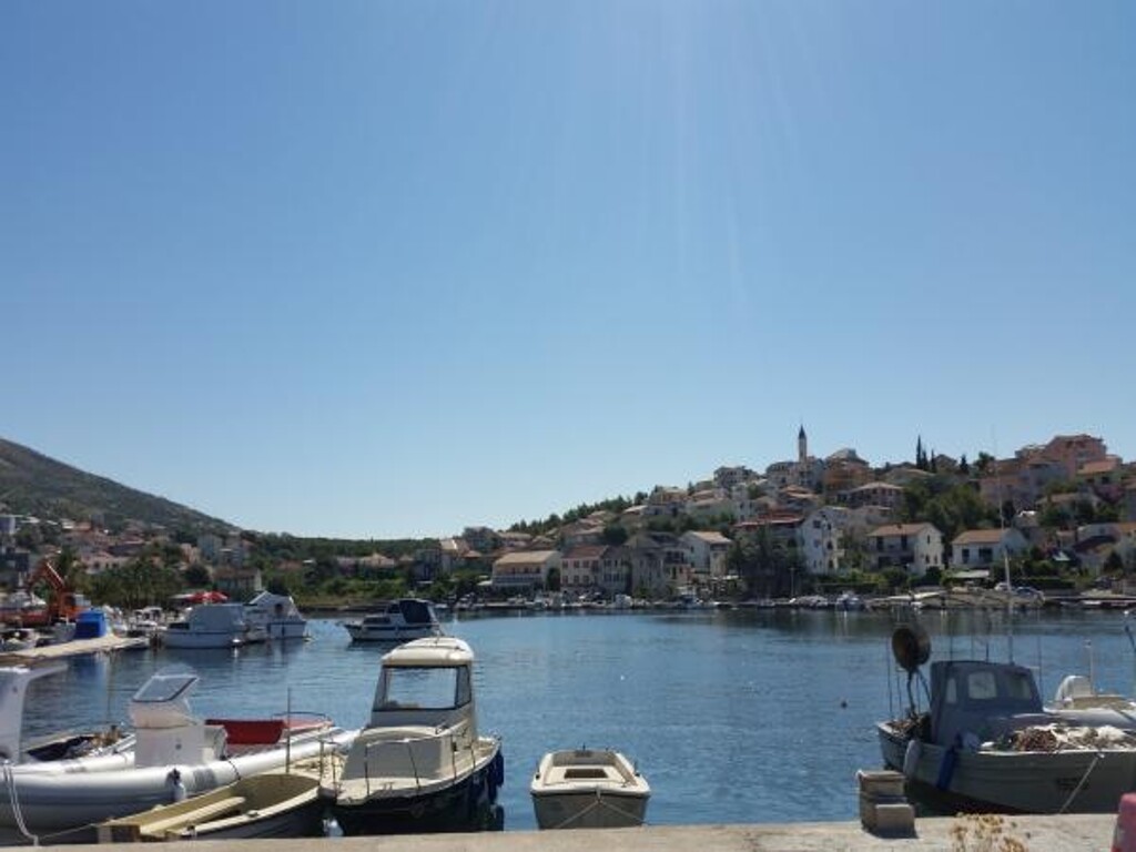 Image 3811844 - 6