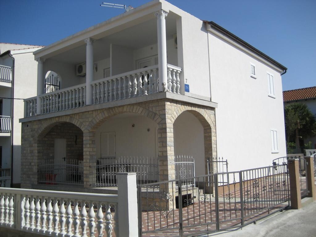Image 3811526 - 1