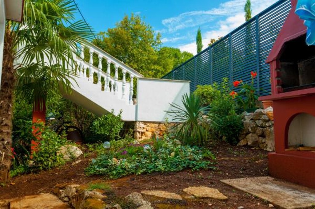Image 3814716 - 5