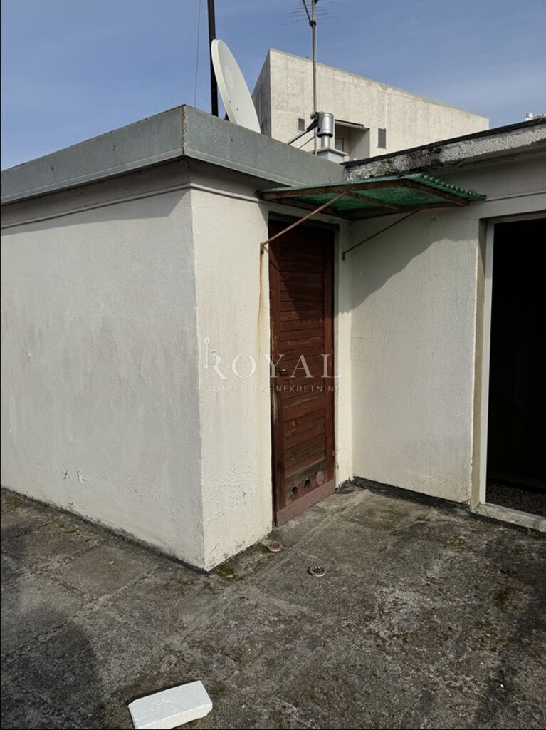 Image 12