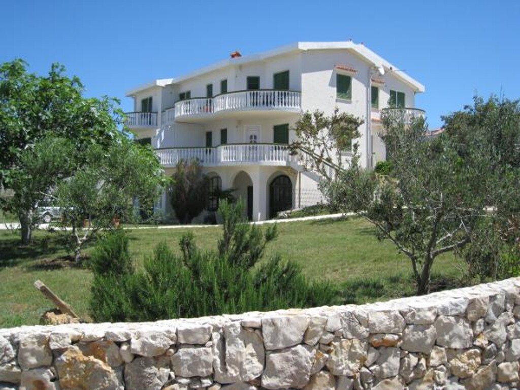 Image 3813661 - 1