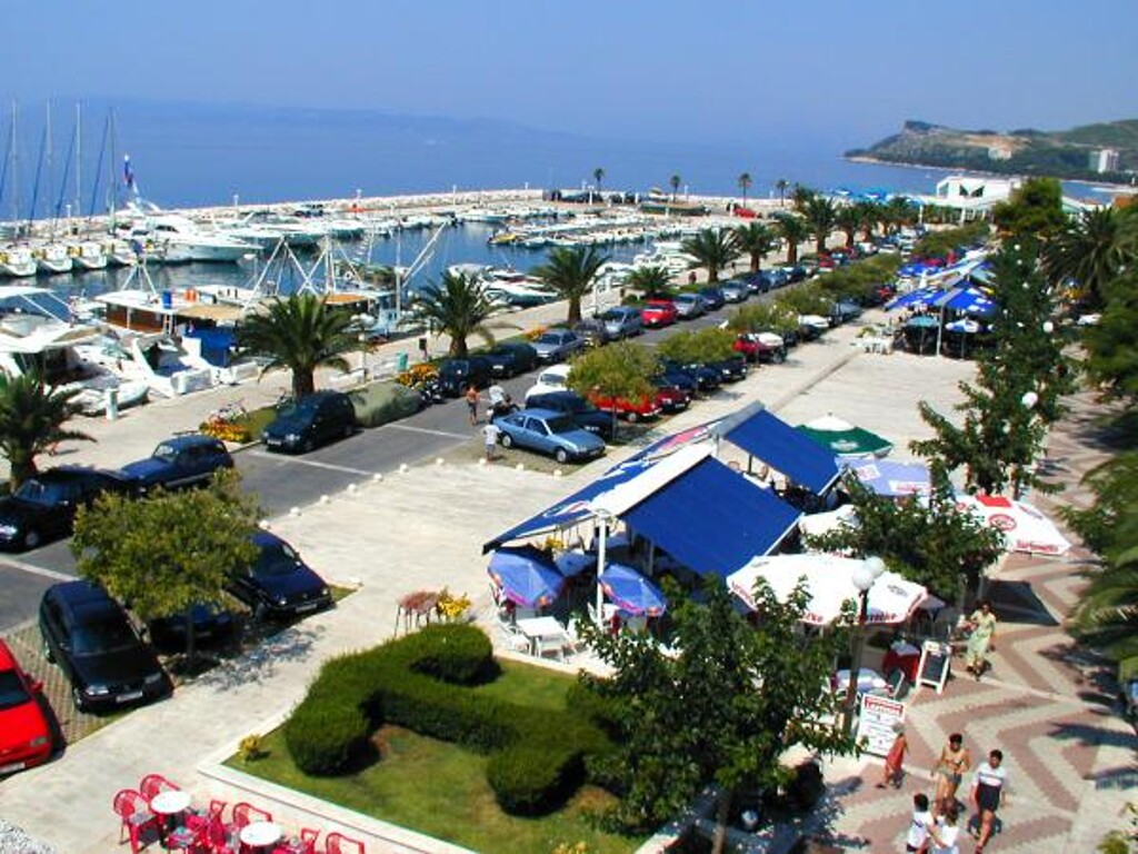 Image 3838517 - 16