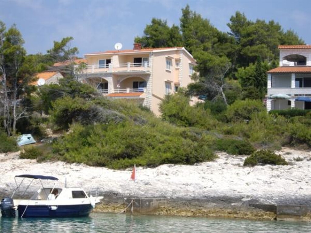 Image 3838950 - 1