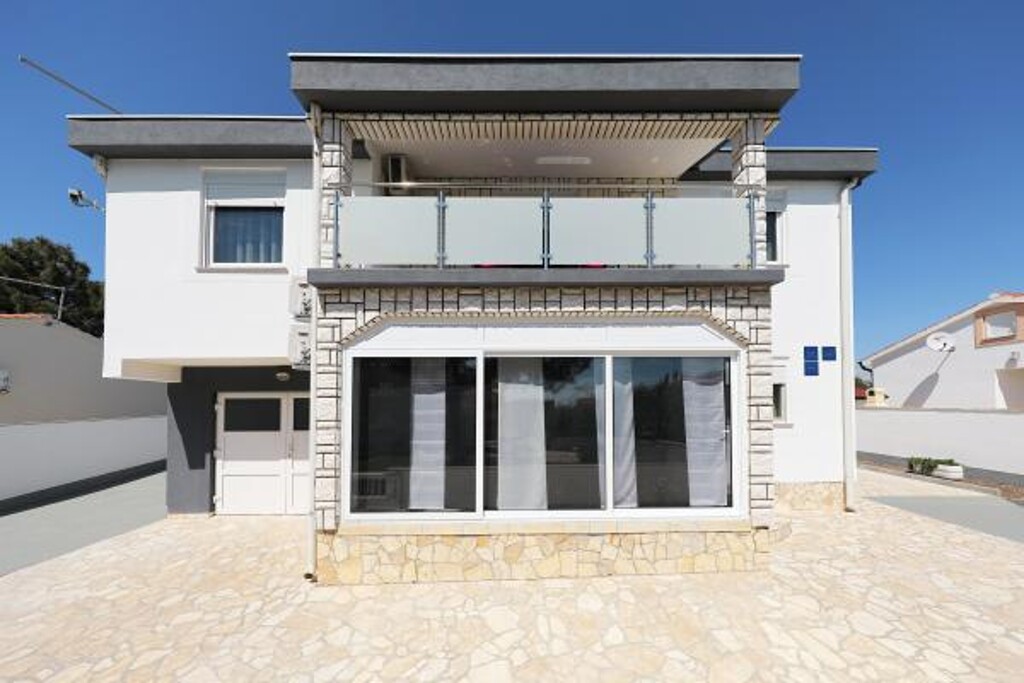 Image 3810755 - 1