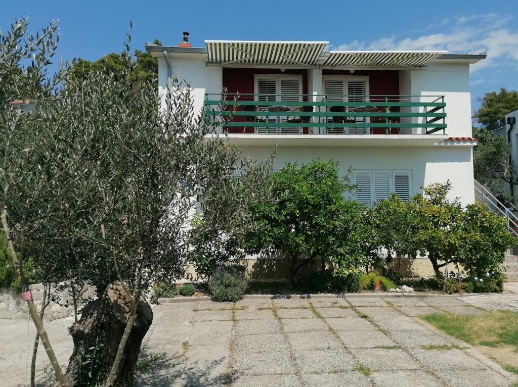 Image 3810863 - 5