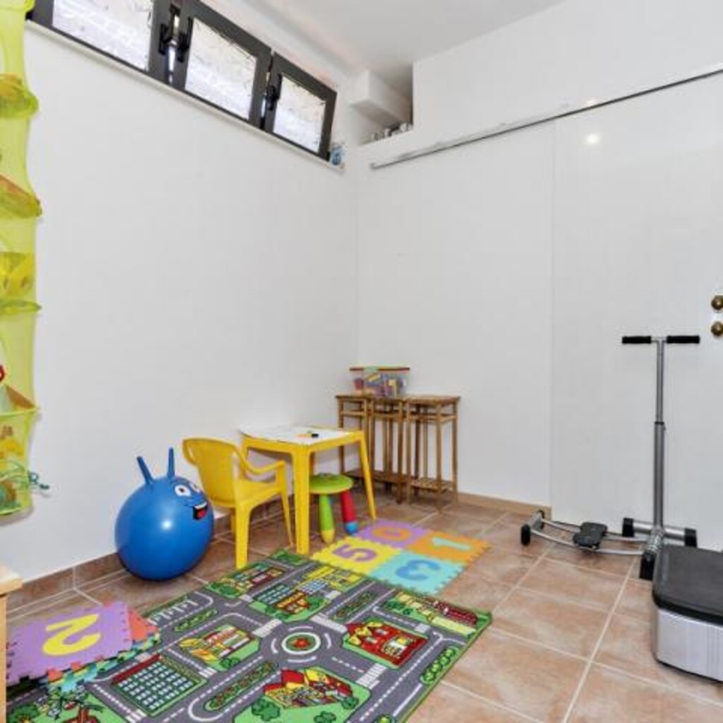 Image 3815069 - 9