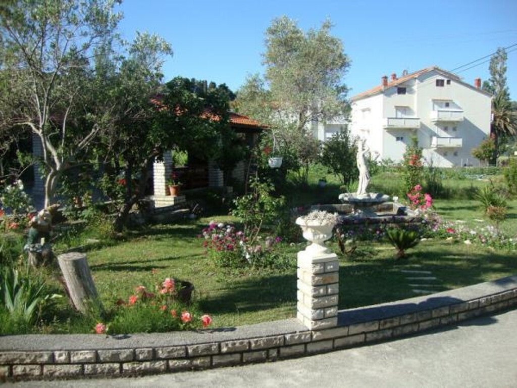 Image 3814585 - 5