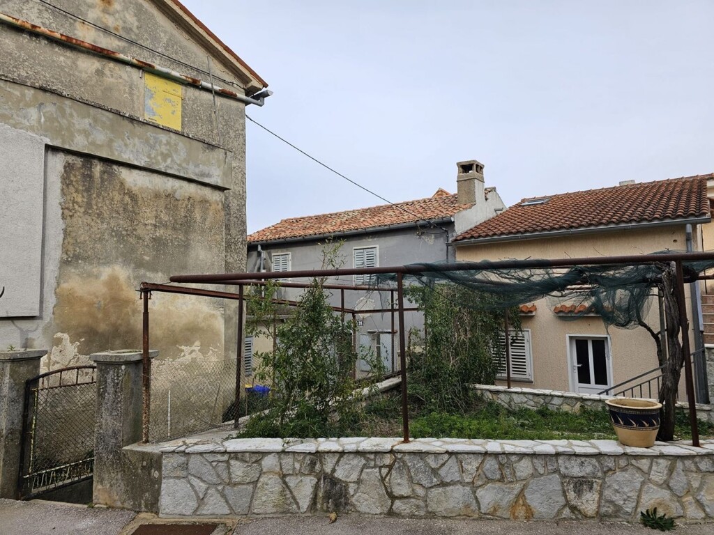 Image 25