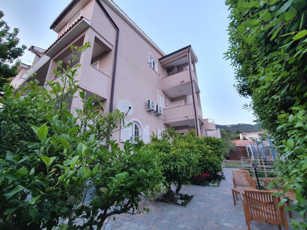 Image 3810731 - 15