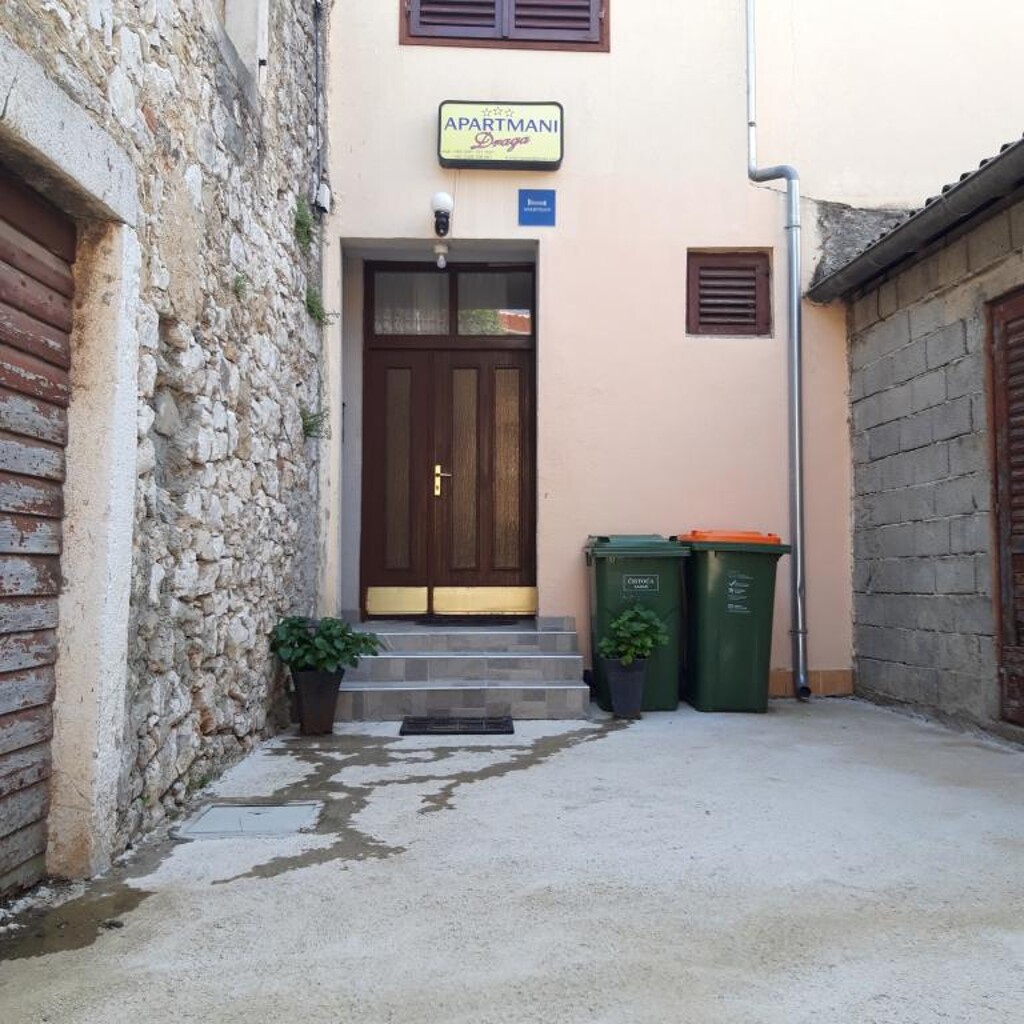 Image 3812844 - 7