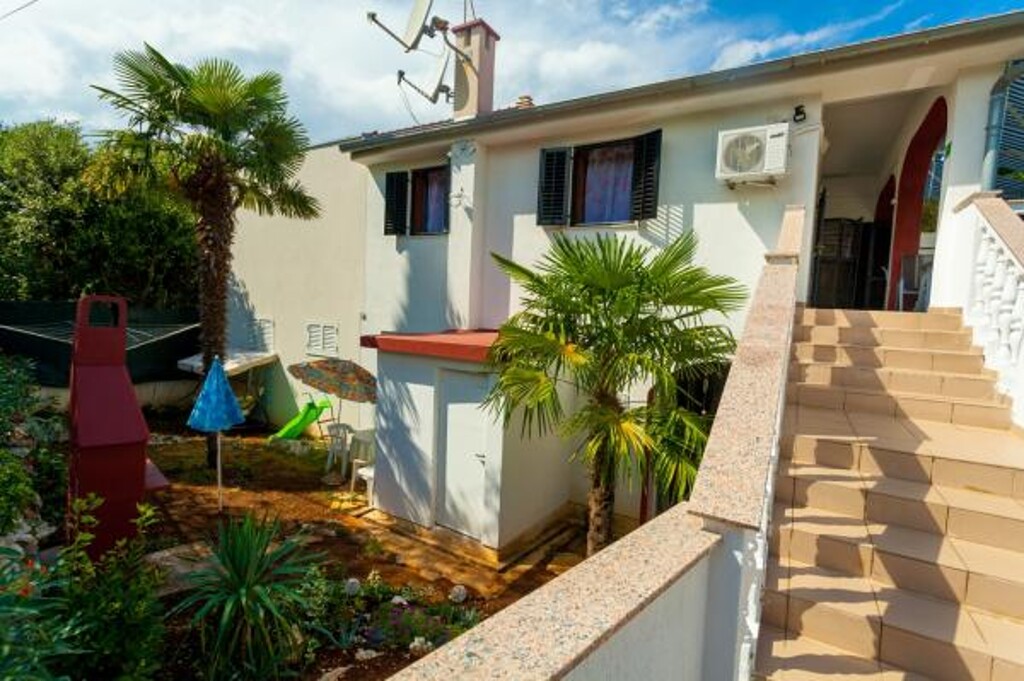 Image 3814716 - 4