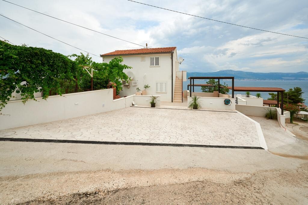 Image 3812975 - 10