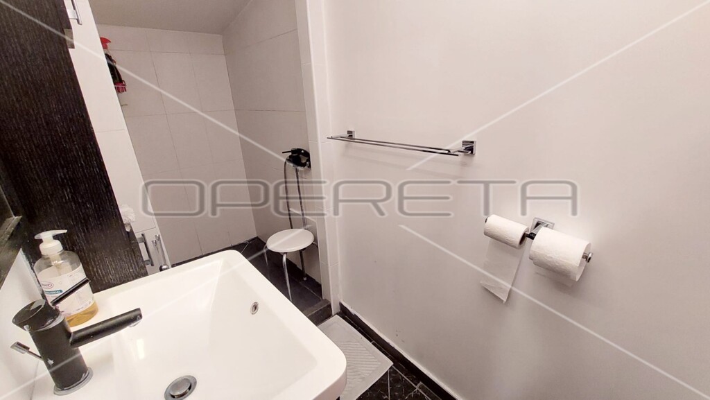 Image 6163725 - 6