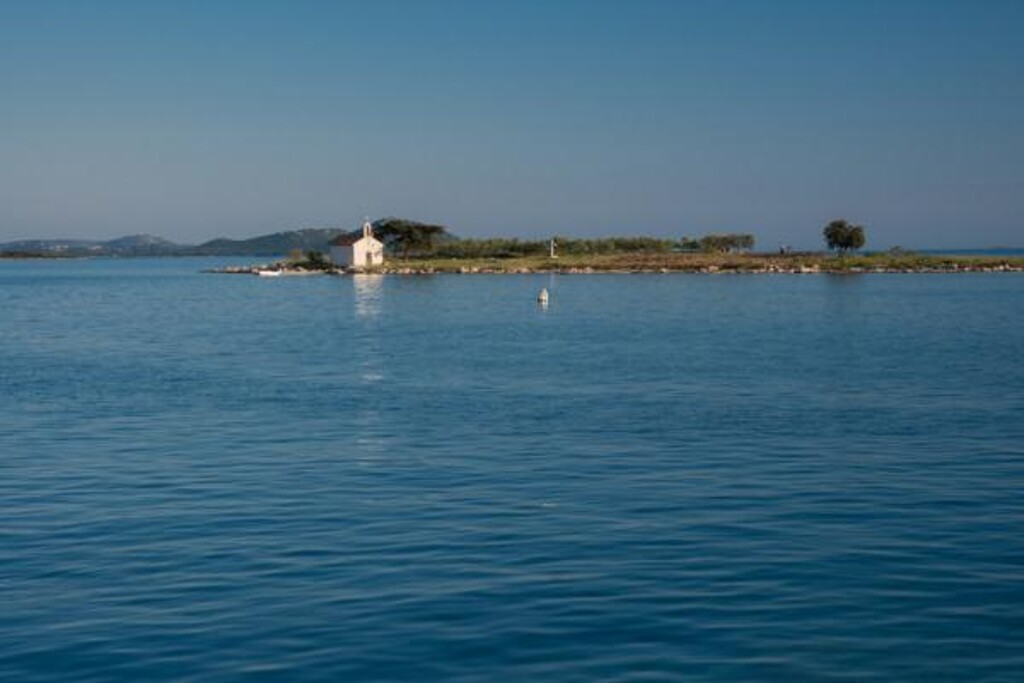 Image 3838969 - 19