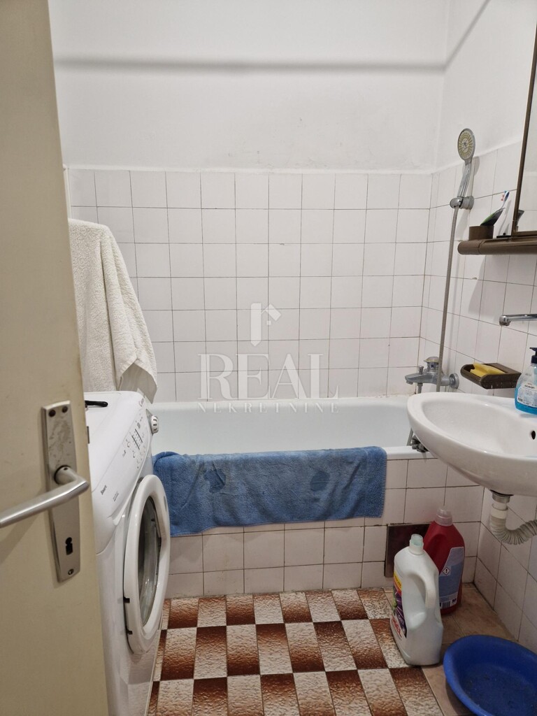 Image 10